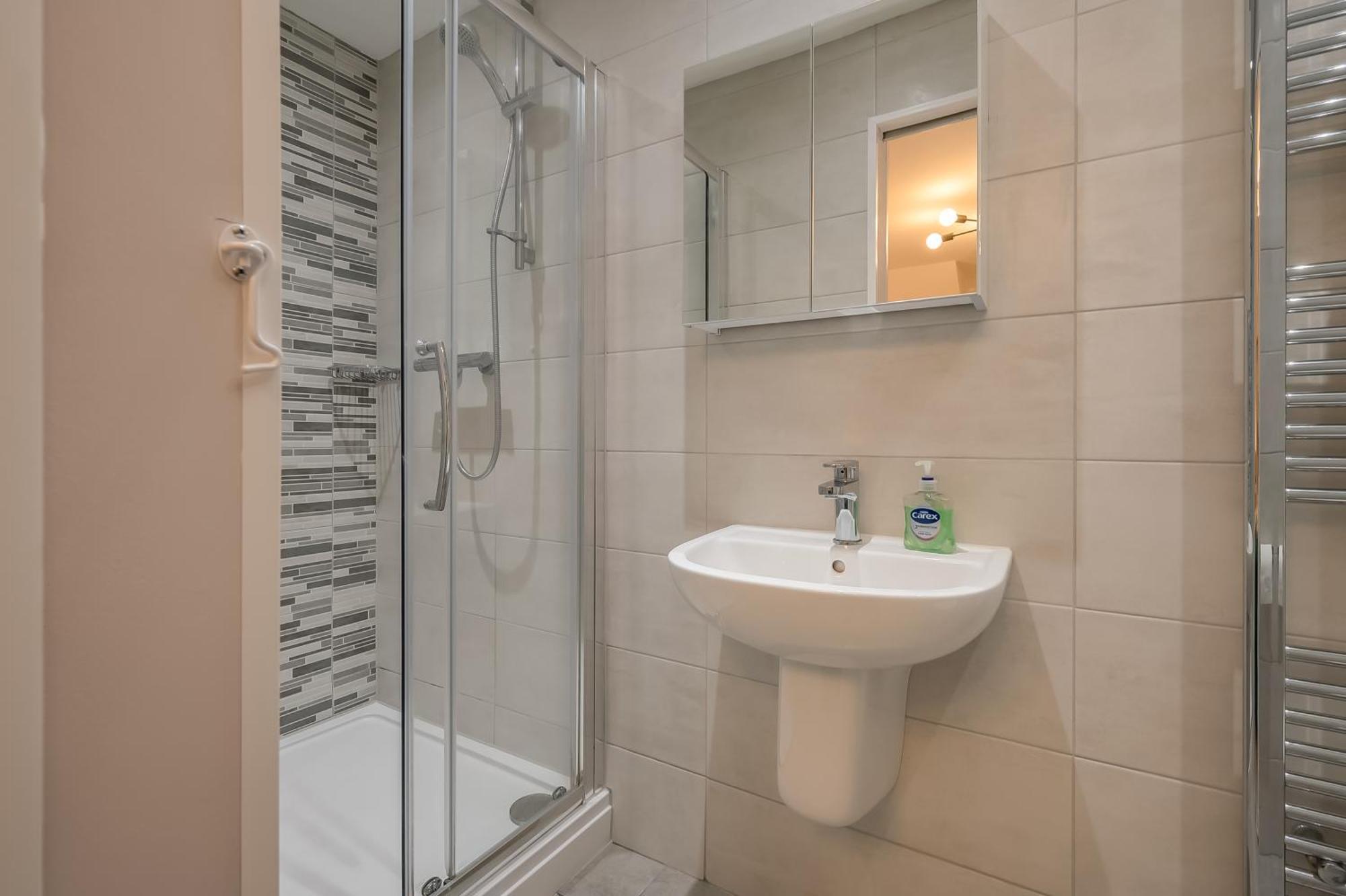 Staybynumbers - Belfast City Centre - 3 Bed, 3 Bathroom & Parking Εξωτερικό φωτογραφία