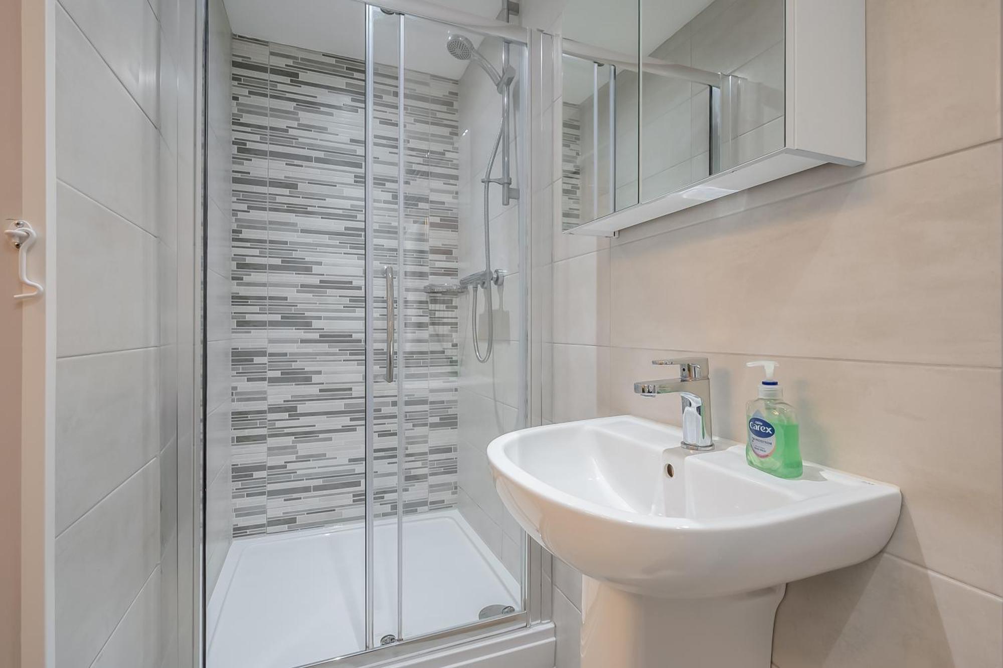 Staybynumbers - Belfast City Centre - 3 Bed, 3 Bathroom & Parking Εξωτερικό φωτογραφία